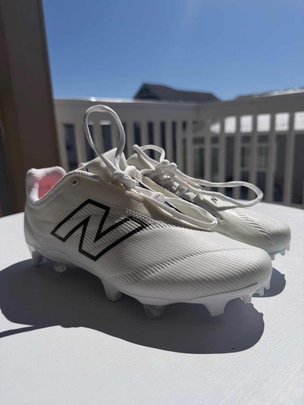 NWOT New Balance BurnX4 Lacrosse Cleats In White/Red-Sz W 8-M 6.5